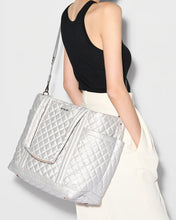 Load image into Gallery viewer, Large Empire Tote Oyster Metallic