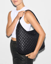 Load image into Gallery viewer, Large Metro Shoulder Black