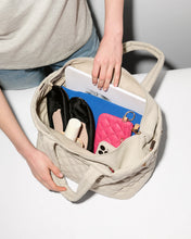 Load image into Gallery viewer, Sandy Linen Medium Metro City Tote