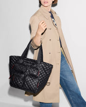 Load image into Gallery viewer, Black Medium Metro Travel Tote