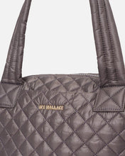 Load image into Gallery viewer, Magnet Medium Sutton Deluxe