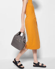 Load image into Gallery viewer, Magnet Small Sutton Deluxe