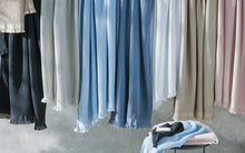 Load image into Gallery viewer, Kiran Robes