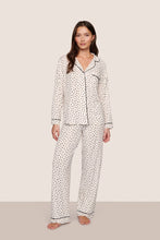 Load image into Gallery viewer, Gisele Printed TENCEL™ Modal Long PJ Set Heart to Heart Black/Black