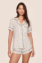 Load image into Gallery viewer, Gisele Printed TENCEL™ Modal Relaxed Short PJ Set Heart to Heart Black/Black