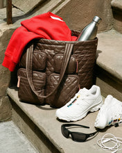 Load image into Gallery viewer, Walnut Medium Metro Travel Tote