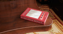 Load image into Gallery viewer, Michele Bönan: Signature Details