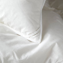 Load image into Gallery viewer, 600 Fill Power Primary Down Comforter