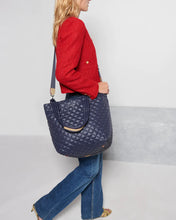 Load image into Gallery viewer, Dawn Medium Metro Tote Deluxe