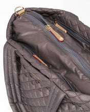 Load image into Gallery viewer, Magnet Medium Metro Tote Deluxe