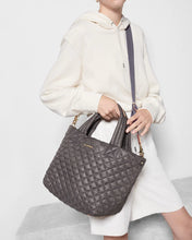 Load image into Gallery viewer, Magnet Small Metro Tote Deluxe