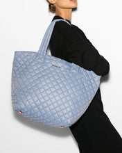 Load image into Gallery viewer, Medium Metro Tote Deluxe Stone Blue
