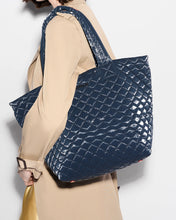 Load image into Gallery viewer, Medium Metro Tote Deluxe Ink Liquid
