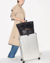 Load image into Gallery viewer, Black Medium Metro Travel Tote
