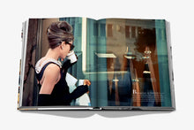 Load image into Gallery viewer, Fifth Avenue: 200 Years of Stories and Legends
