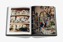 Load image into Gallery viewer, London Chic

