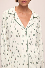 Load image into Gallery viewer, Gisele Printed TENCEL™ Modal Long PJ Set-Alpine Skier Ivory/Forest Green
