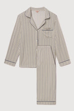 Load image into Gallery viewer, Gisele Printed TENCEL™ Modal Long PJ Set Hourglass Sunbeam/Navy
