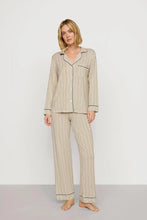Load image into Gallery viewer, Gisele Printed TENCEL™ Modal Long PJ Set Hourglass Sunbeam/Navy
